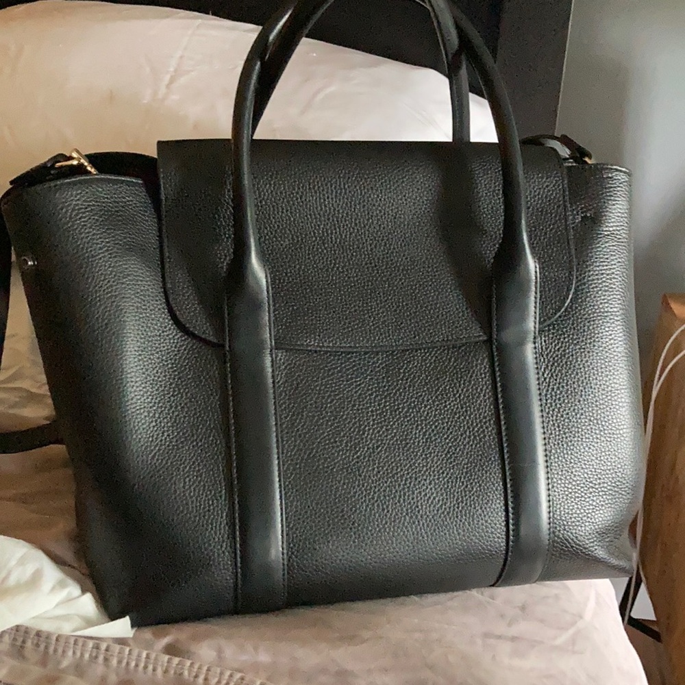 Cuyana trapeze tote